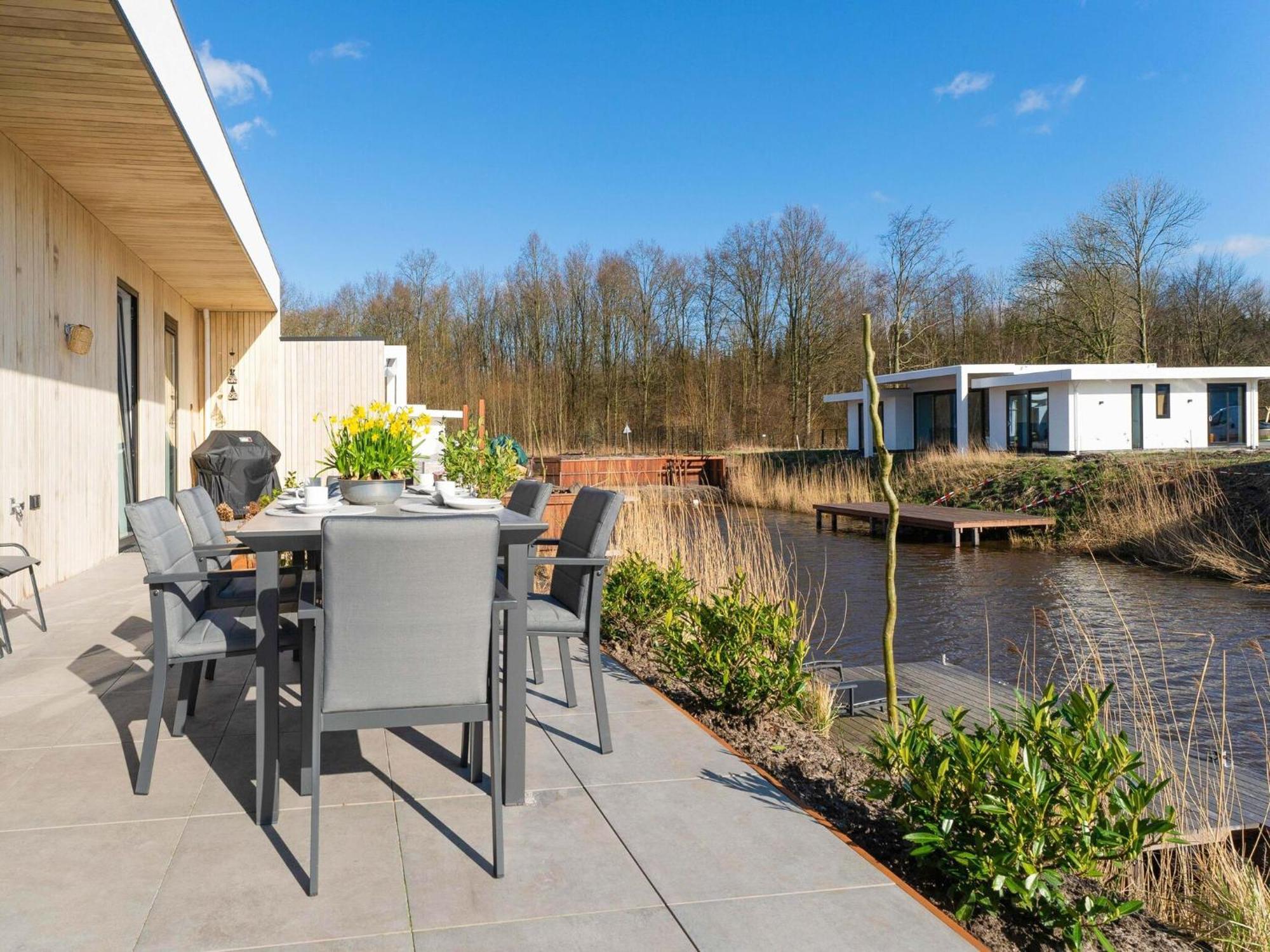 Family Villa With Garden And Jetty Zeewolde Exterior foto